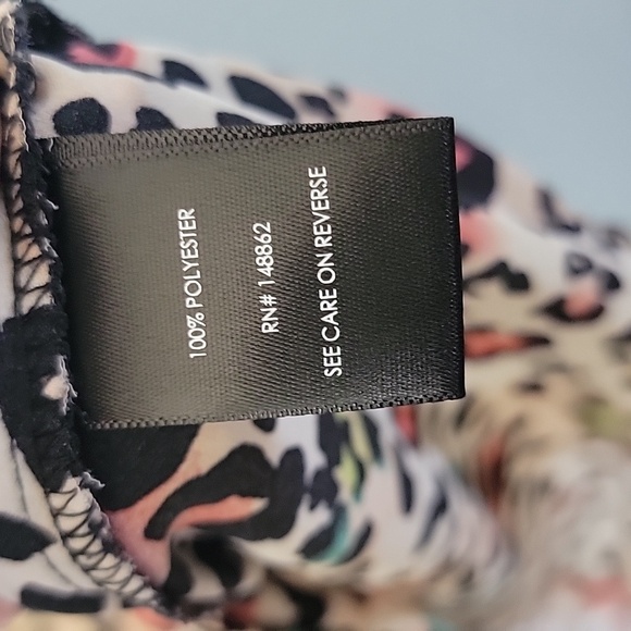 Torrid Georgette high low animal print blouse size 2 - Picture 7 of 10